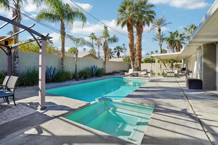 33-web-or-mls-Yucca Tree Dr-S3012-033