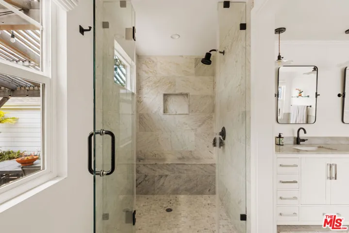 6332 W 84th Place, Los Angeles, California 90045