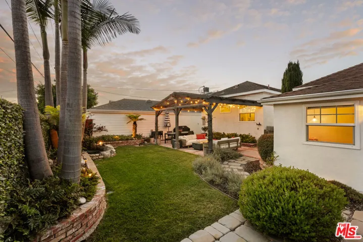 6332 W 84th Place, Los Angeles, California 90045