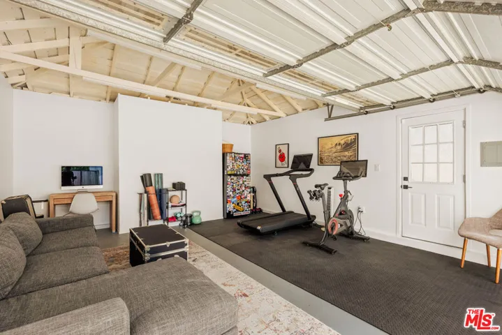 6332 W 84th Place, Los Angeles, California 90045