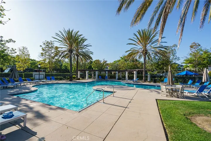 The Surrey Ranch Community is unique , with it's numerous pocket parks, private streets, hiking trails, pools, and pickle ball courts!  Truly, you come home and you're living the resort life.  Walk this neighborhood and you can hear children playing outside, see adults gathering in the park with picnics, and people out walking their dogs.