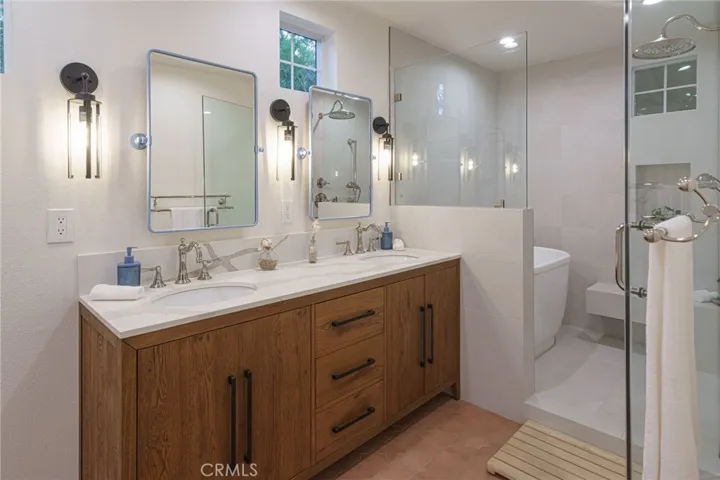 Another view of he primary bathroom.