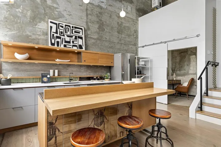 Eat in island counter