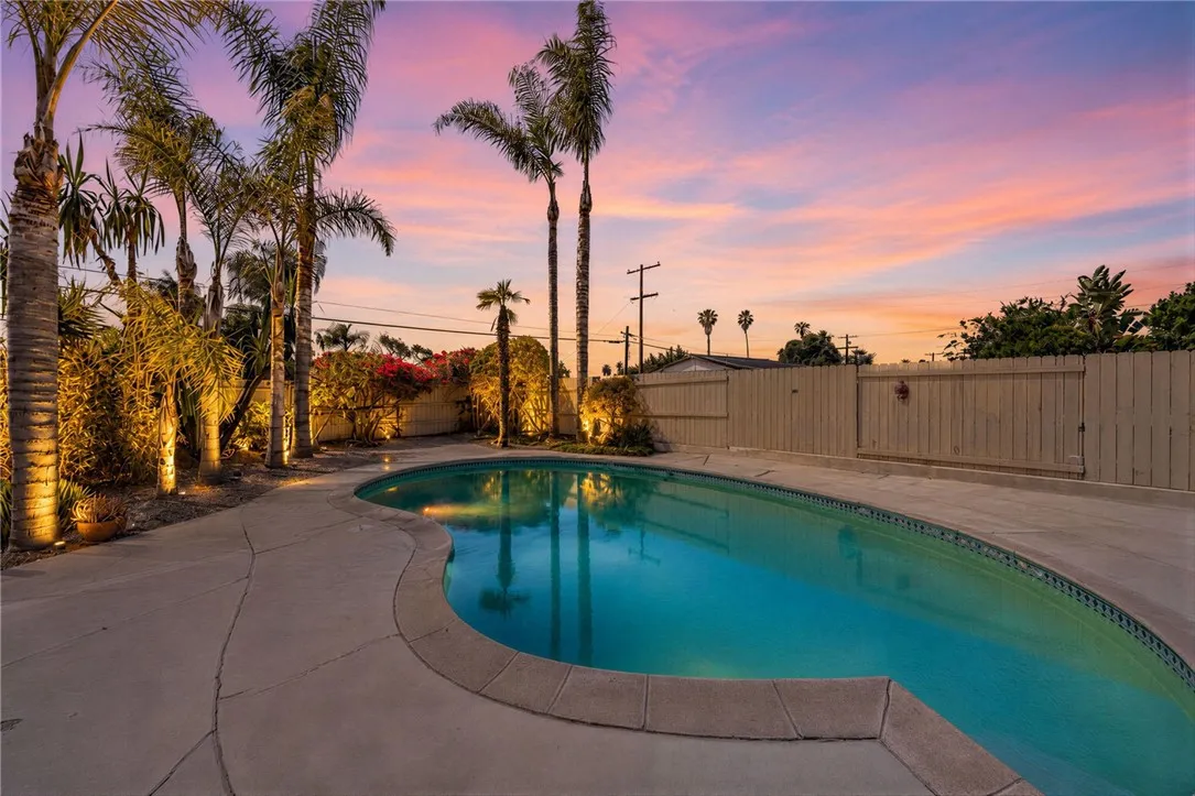 Virtual Twilight Staging
