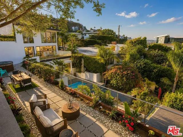 8380 Hollywood, Los Angeles, California 90069