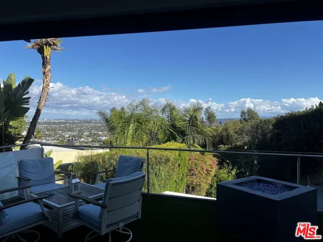8380 Hollywood, Los Angeles, California 90069