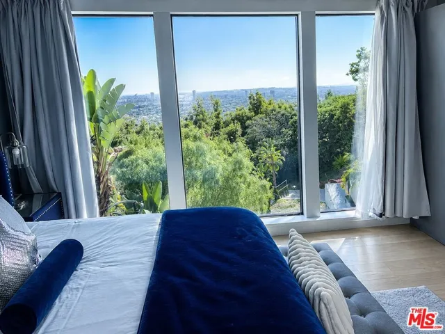 8380 Hollywood, Los Angeles, California 90069