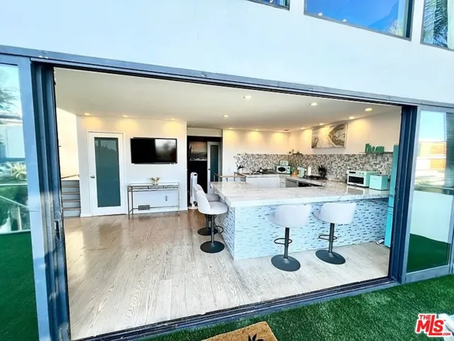 8380 Hollywood, Los Angeles, California 90069