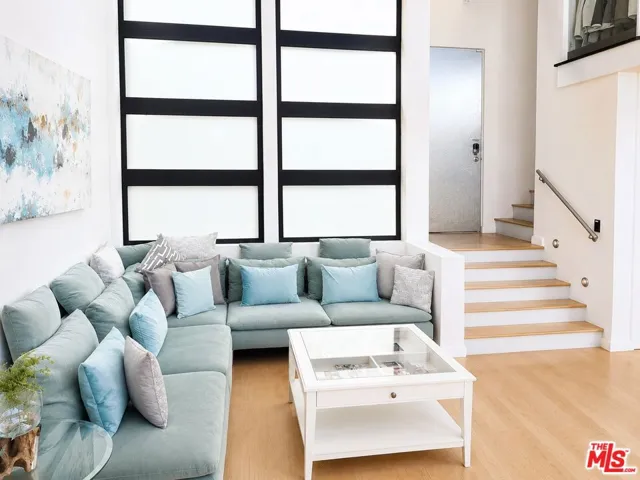 8380 Hollywood, Los Angeles, California 90069