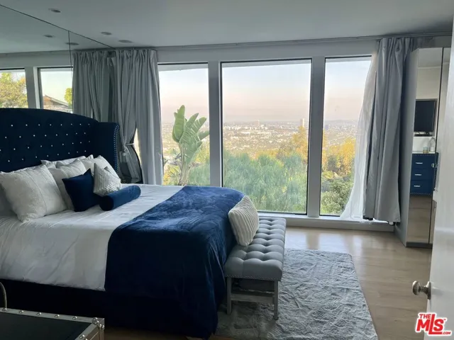 8380 Hollywood, Los Angeles, California 90069