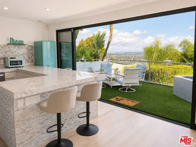 8380 Hollywood, Los Angeles, California 90069