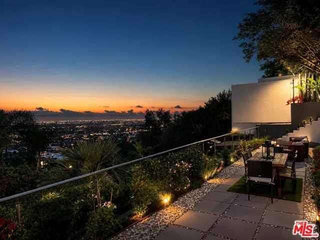 8380 Hollywood, Los Angeles, California 90069