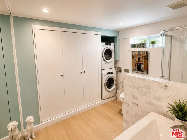 8380 Hollywood, Los Angeles, California 90069