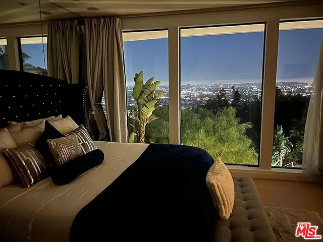 8380 Hollywood, Los Angeles, California 90069