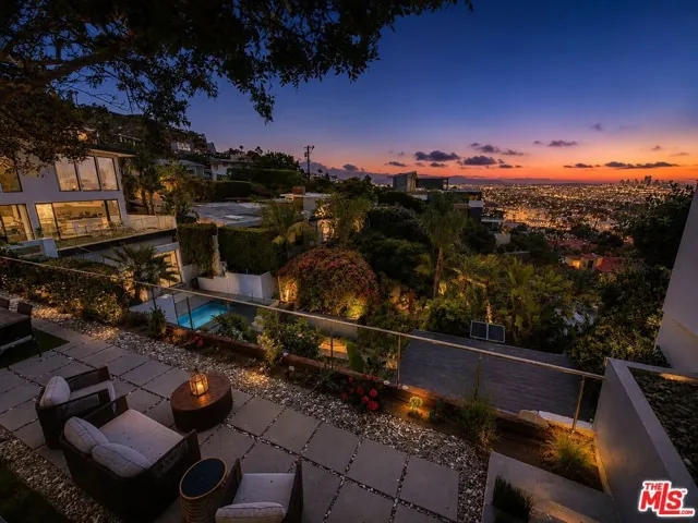 8380 Hollywood, Los Angeles, California 90069