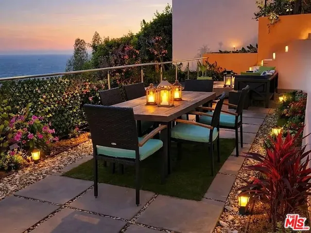 8380 Hollywood, Los Angeles, California 90069