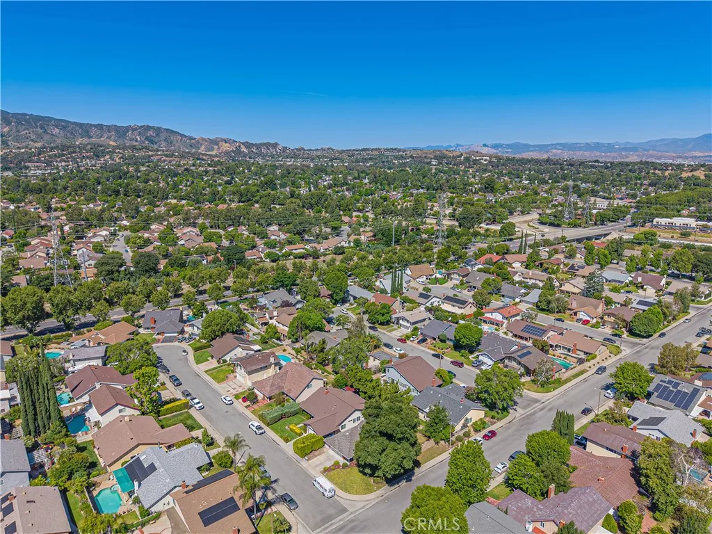 Valencia Neighborhood