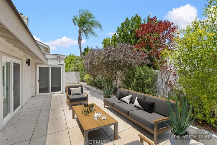 Some images in this listing have been digitally altered.