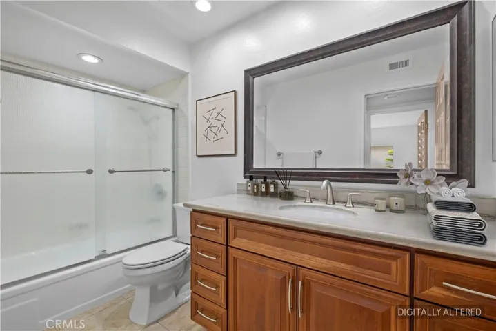 Some images in this listing have been digitally altered.