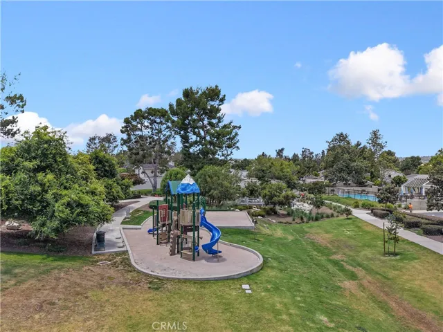 HOA Amenity: playground.