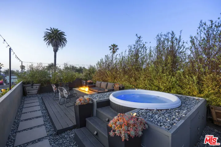 406 Grand Boulevard, Venice, California 90291