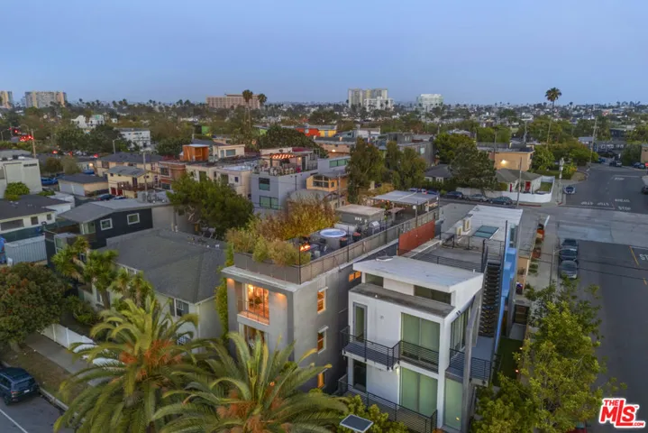 406 Grand Boulevard, Venice, California 90291