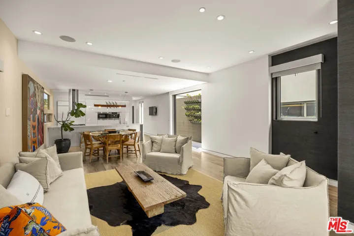 406 Grand Boulevard, Venice, California 90291