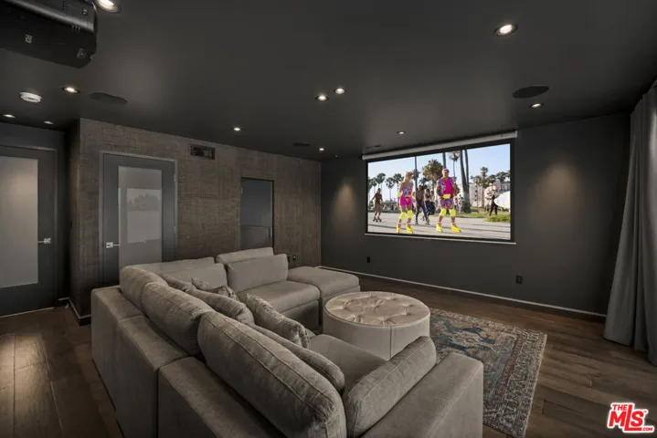 406 Grand Boulevard, Venice, California 90291