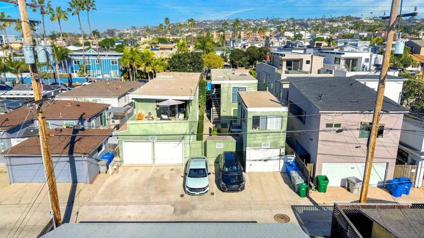 827 Opal Street, San Diego, California 92109