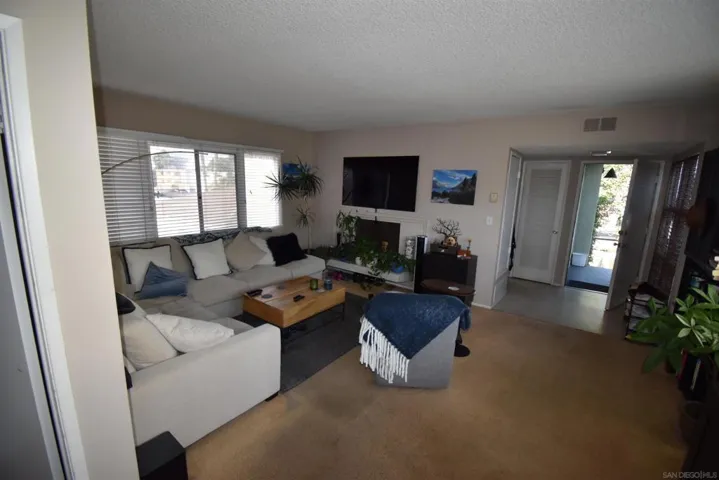 827 Opal Street, San Diego, California 92109
