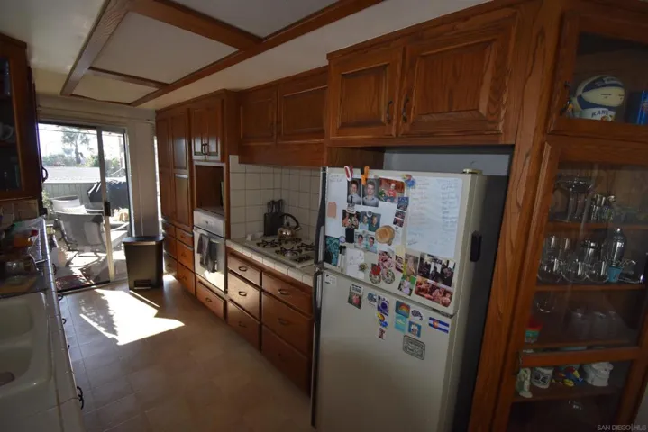 827 Opal Street, San Diego, California 92109