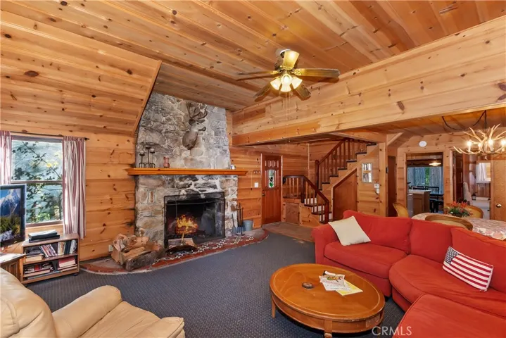 648 Crest Estates Drive, Lake Arrowhead, California 92352