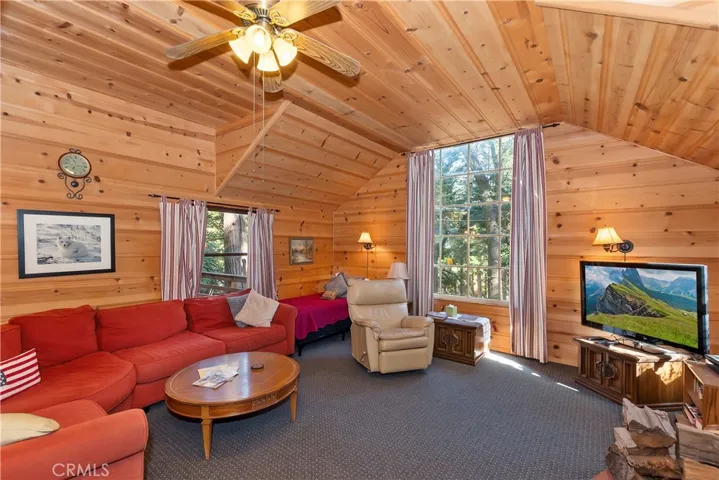 648 Crest Estates Drive, Lake Arrowhead, California 92352