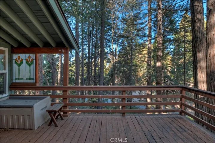 648 Crest Estates Drive, Lake Arrowhead, California 92352