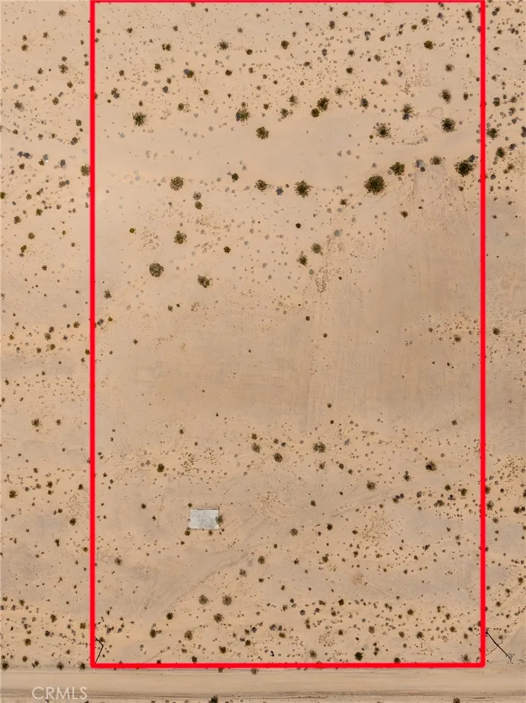 High-resolution parcel boundary map detailing the clean, rectangular lot lines of the acreage.