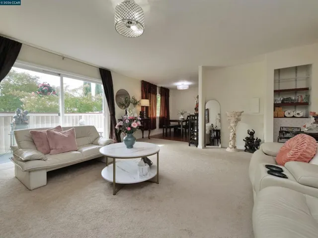 Slider to private balcony!