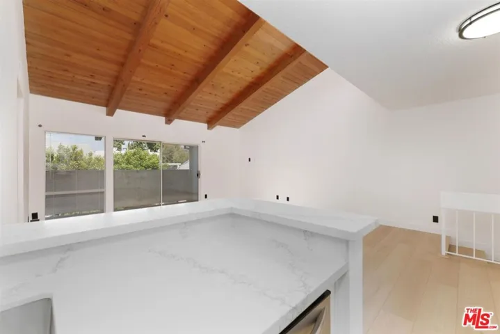 20134 Leadwell Street 334, Winnetka, California 91306 — photo 5