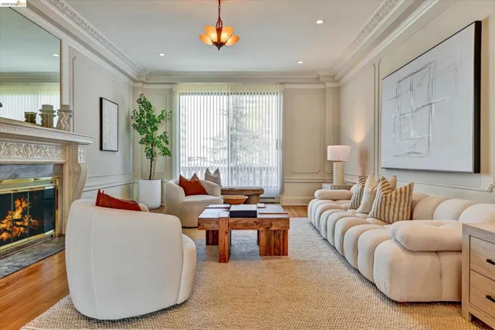 200 Lakeside Dr 801, Oakland, California 94612