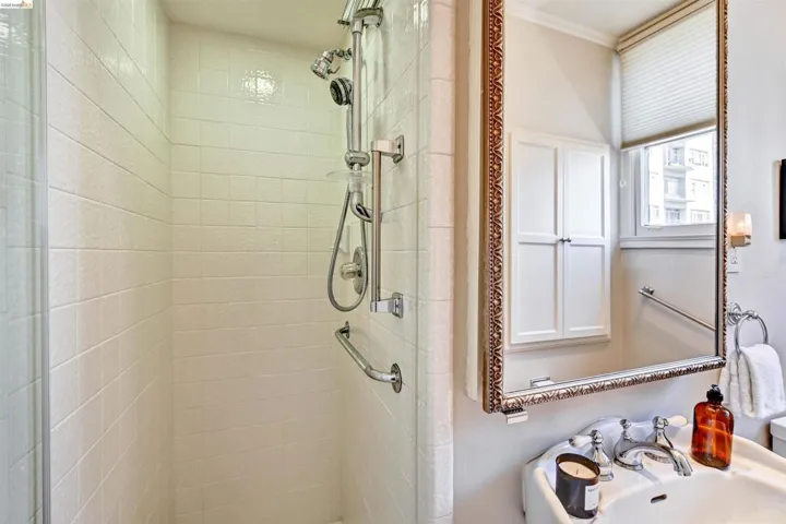 200 Lakeside Dr 801, Oakland, California 94612