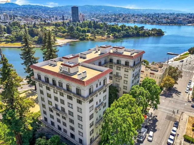 200 Lakeside Dr 801, Oakland, California 94612