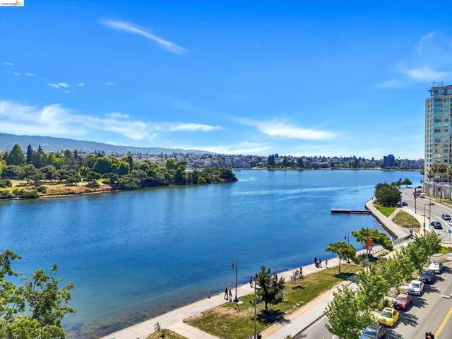 200 Lakeside Dr 801, Oakland, California 94612