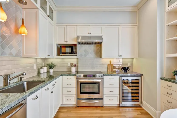 200 Lakeside Dr 801, Oakland, California 94612