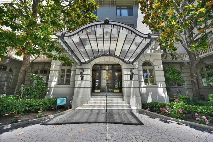 200 Lakeside Dr 801, Oakland, California 94612