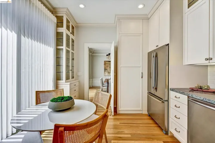 200 Lakeside Dr 801, Oakland, California 94612