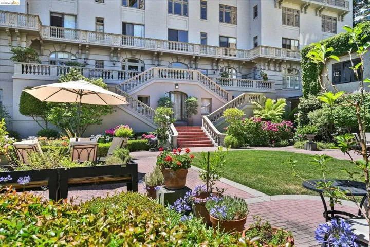200 Lakeside Dr 801, Oakland, California 94612
