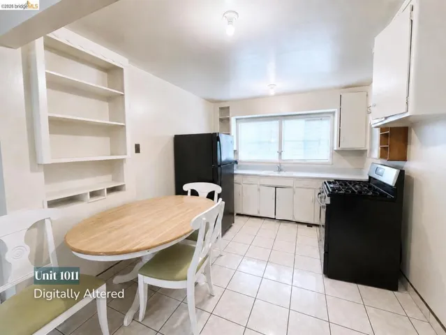 Kitchen & Dining Area