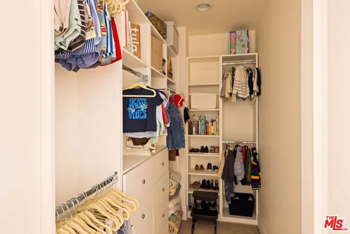 , Encino, California 91436