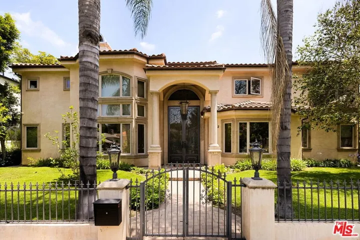 , Encino, California 91436