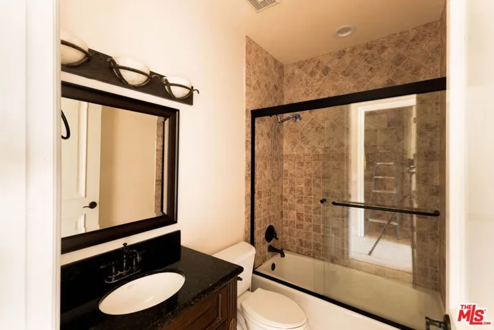 , Encino, California 91436