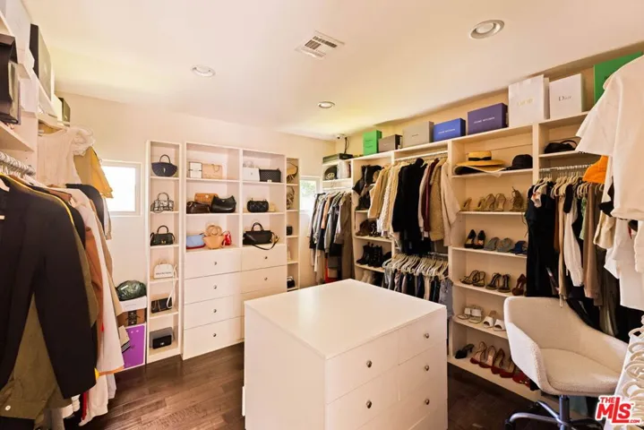 , Encino, California 91436